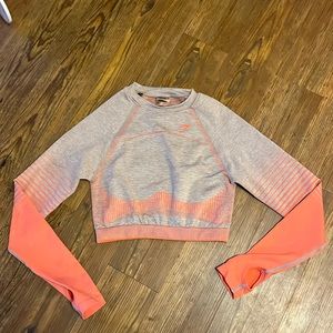 Gymshark Amplify Seamless long Sleeve Crop Top - Taupe Marl/Peach Coral